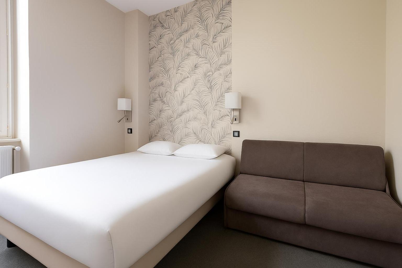 Hotel Albert Elisabeth Gare Sncf Клермон-Ферран Экстерьер фото