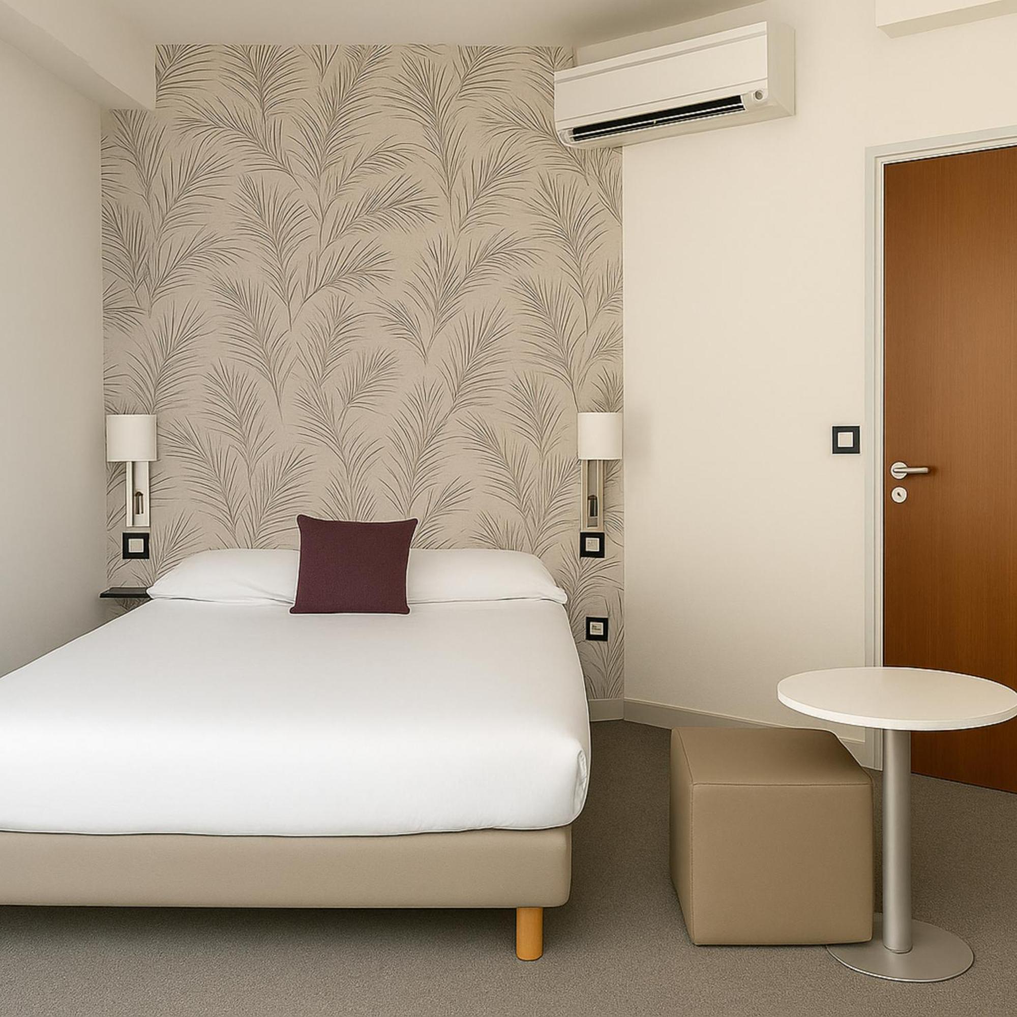 Hotel Albert Elisabeth Gare Sncf Клермон-Ферран Экстерьер фото