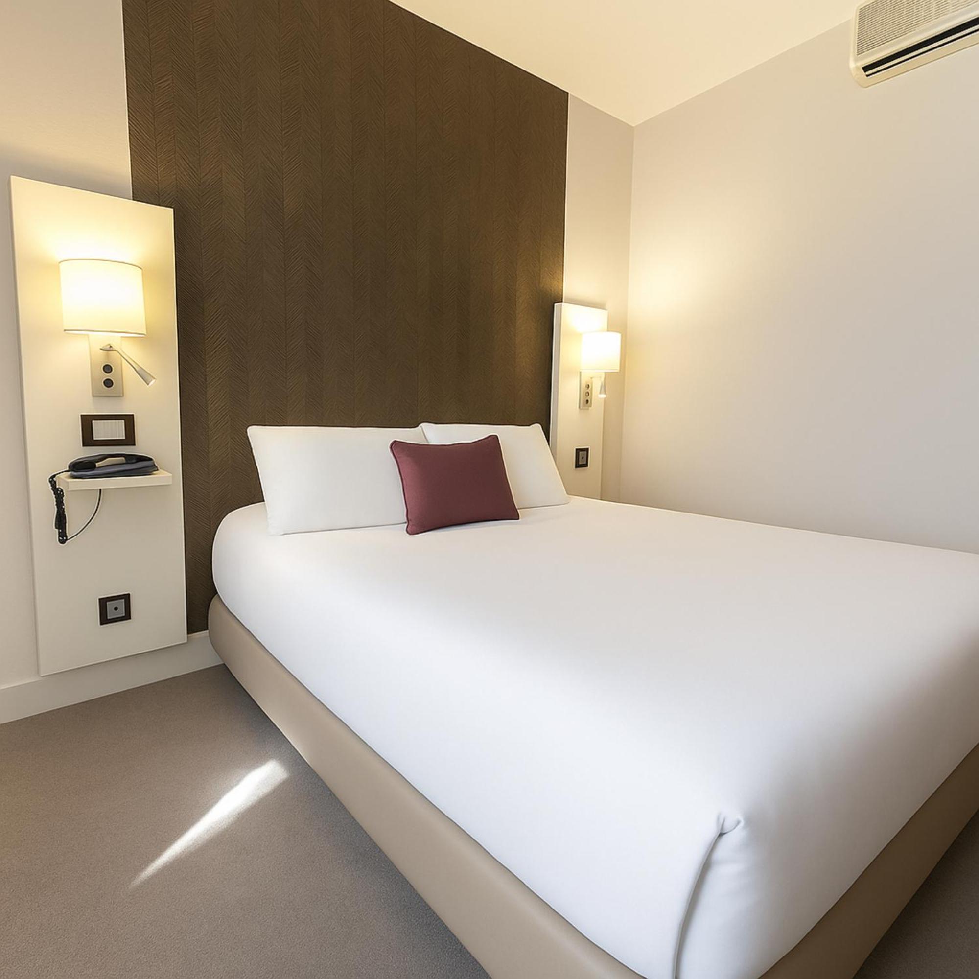 Hotel Albert Elisabeth Gare Sncf Клермон-Ферран Экстерьер фото